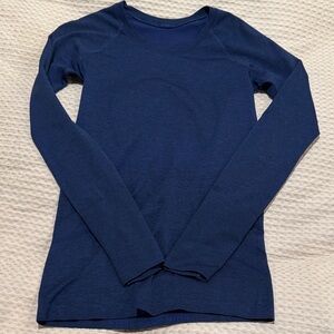 Swiftly Tech Long-Sleeve Shirt 2.0
Hip Length